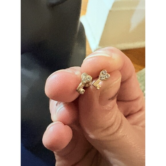 14K Gold Dainty Key Stud Earring Cubic Zirconia Heart - Picture 12 of 14